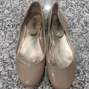 Tan flats
